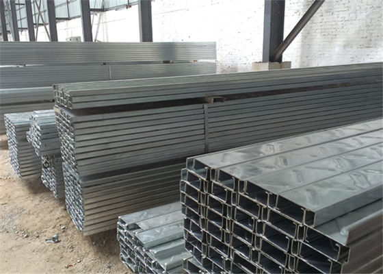 Раздел гальванизированный строительным материалом стальной Пурлинс з 150 до 300мм для настилать крышу