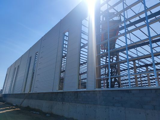 Размер на заказ Префабрикованная стальная конструкция Дизайн высокой ветростойкости