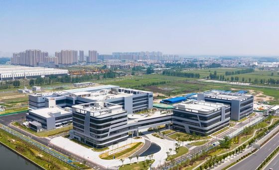 Хранилище с промышленных стальных конструкций с подвижной дверью и огнеупорной системой облицовки из каменной шерсти