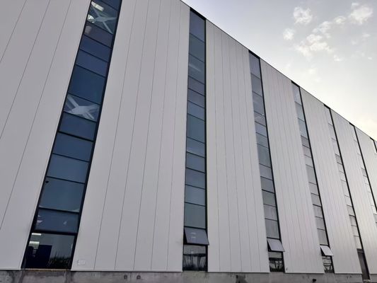 Сэндвич-панель облицовка Заготовленный стальной склад сейсмостойкий экологически безопасное решение